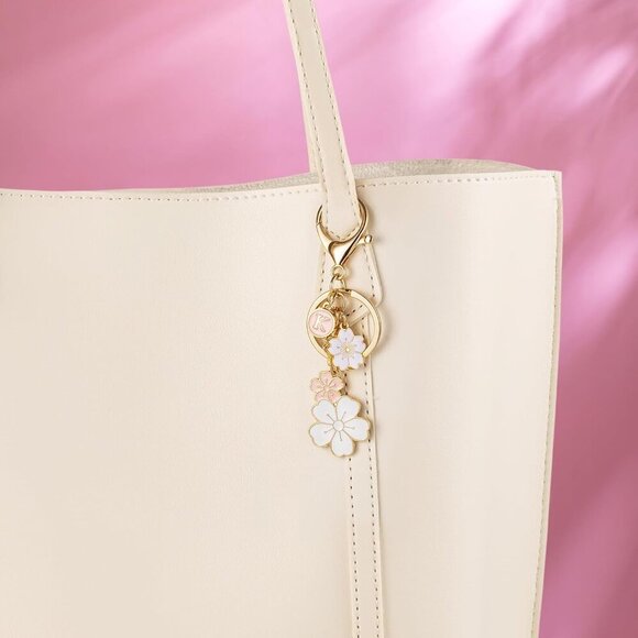 Initial Keychain Flower Charms for Key Cute Pink Letter Keyring for Backpack - Picture 2 of 4